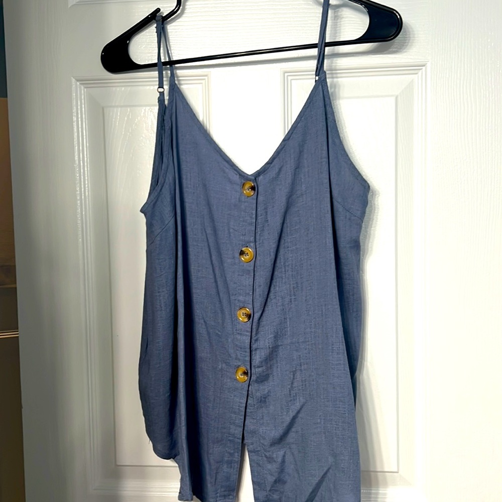 Casual blue top